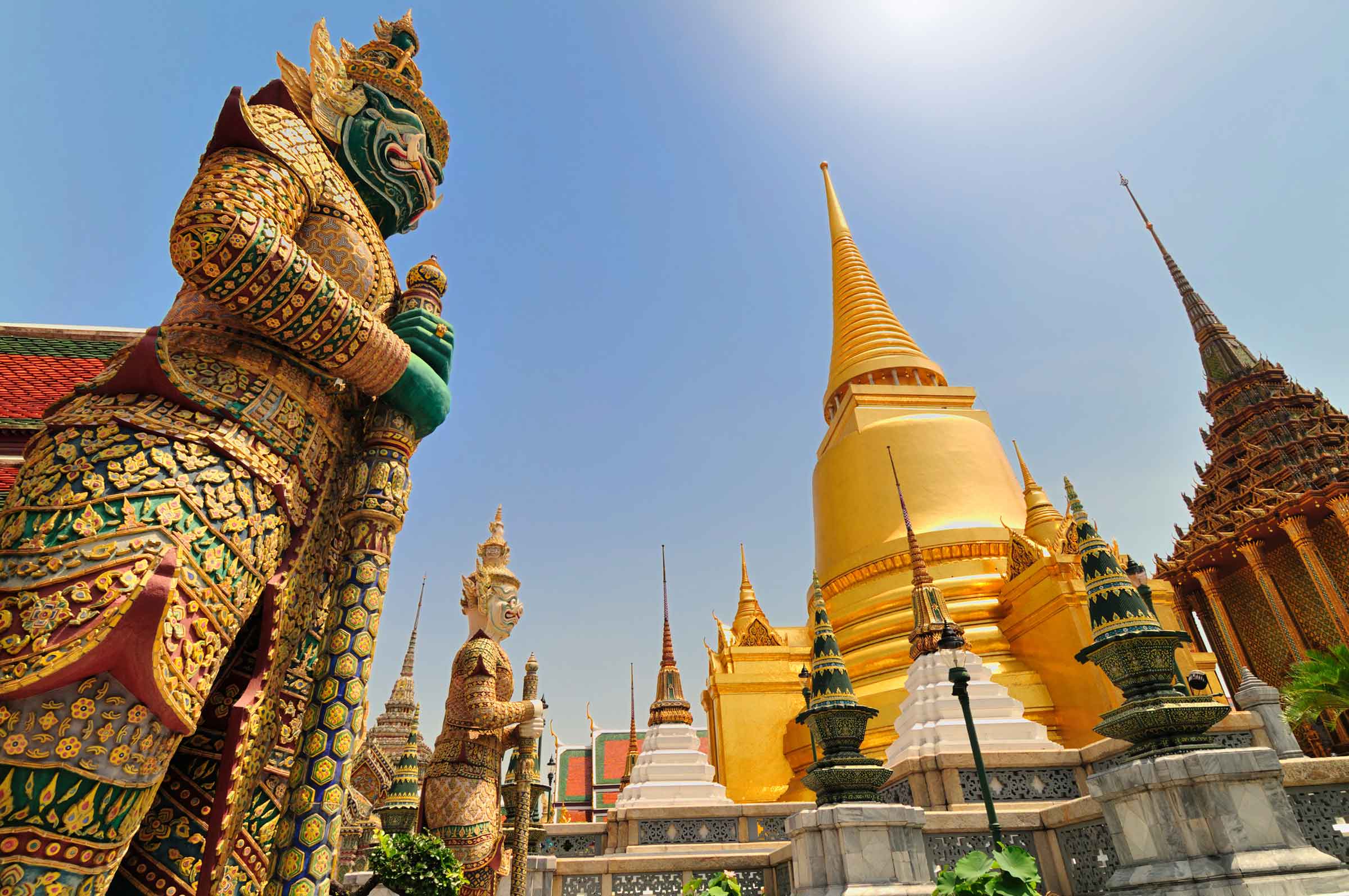 travel to Bangkok Thailand temples history