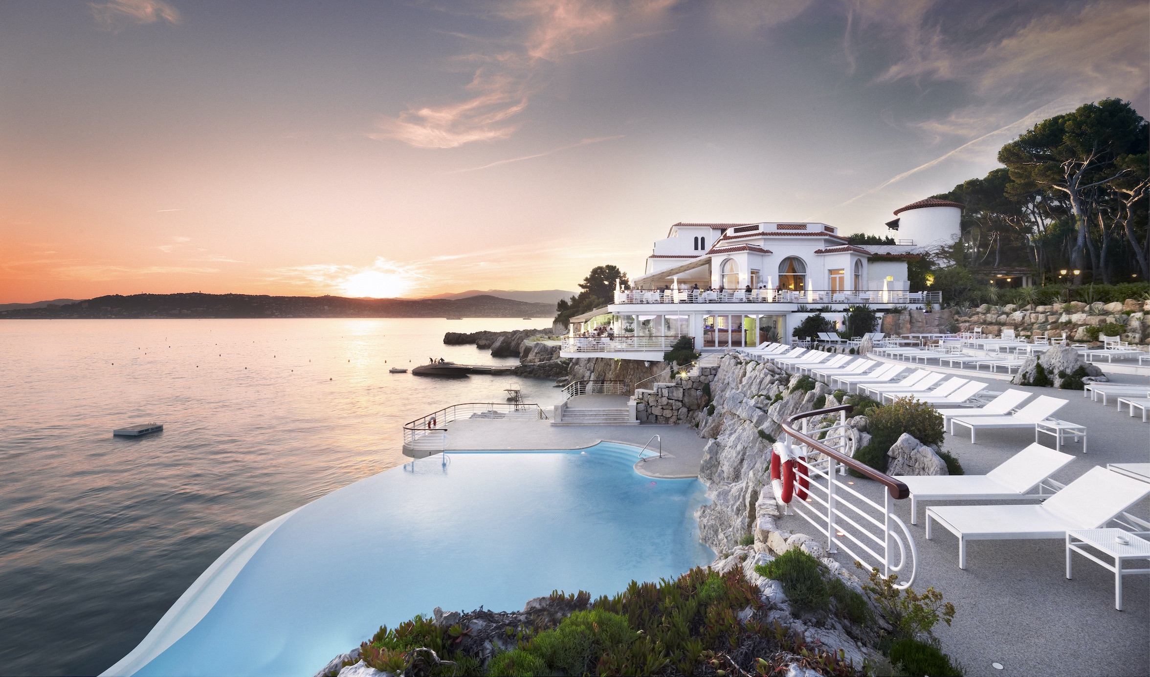 French Style & Romance FEATURE1 Hotel Du Cap Eden Roc