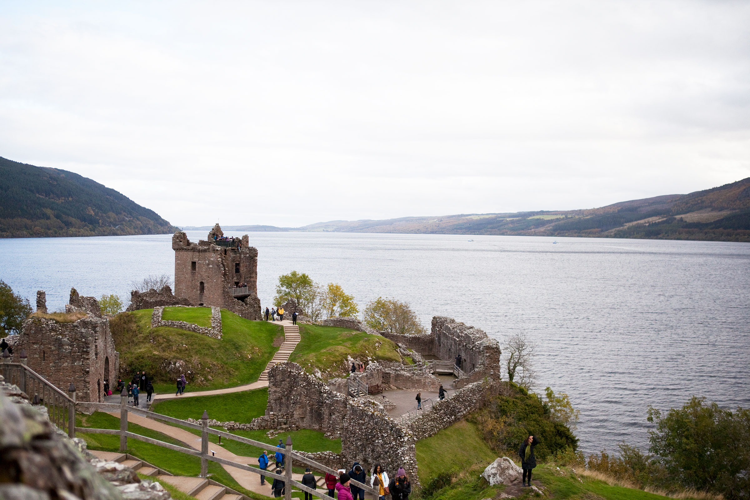 Loch Ness Urquhart Castle - Scottish Highlands
