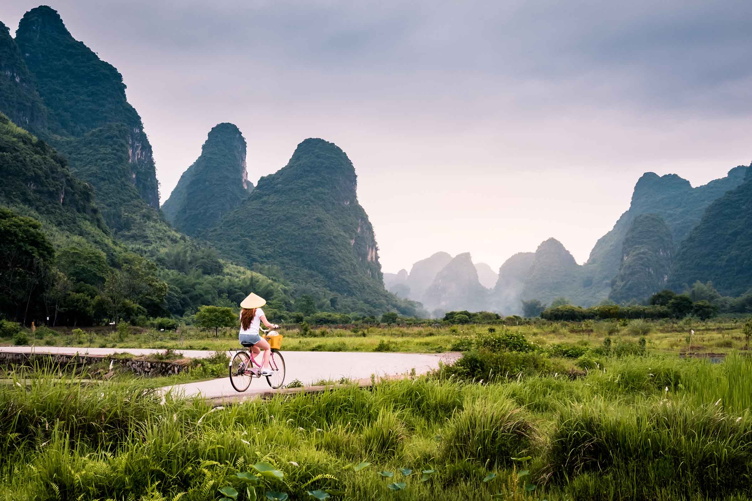 ways to see china - china luxury travel - biking in china