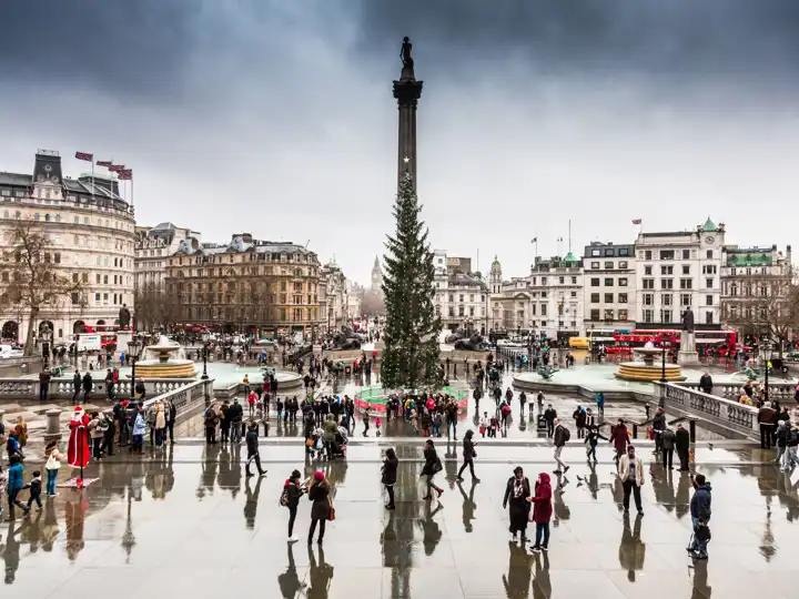 Spend Christmas In London London Vacation Packages Best Christmas Experiences In London Tree