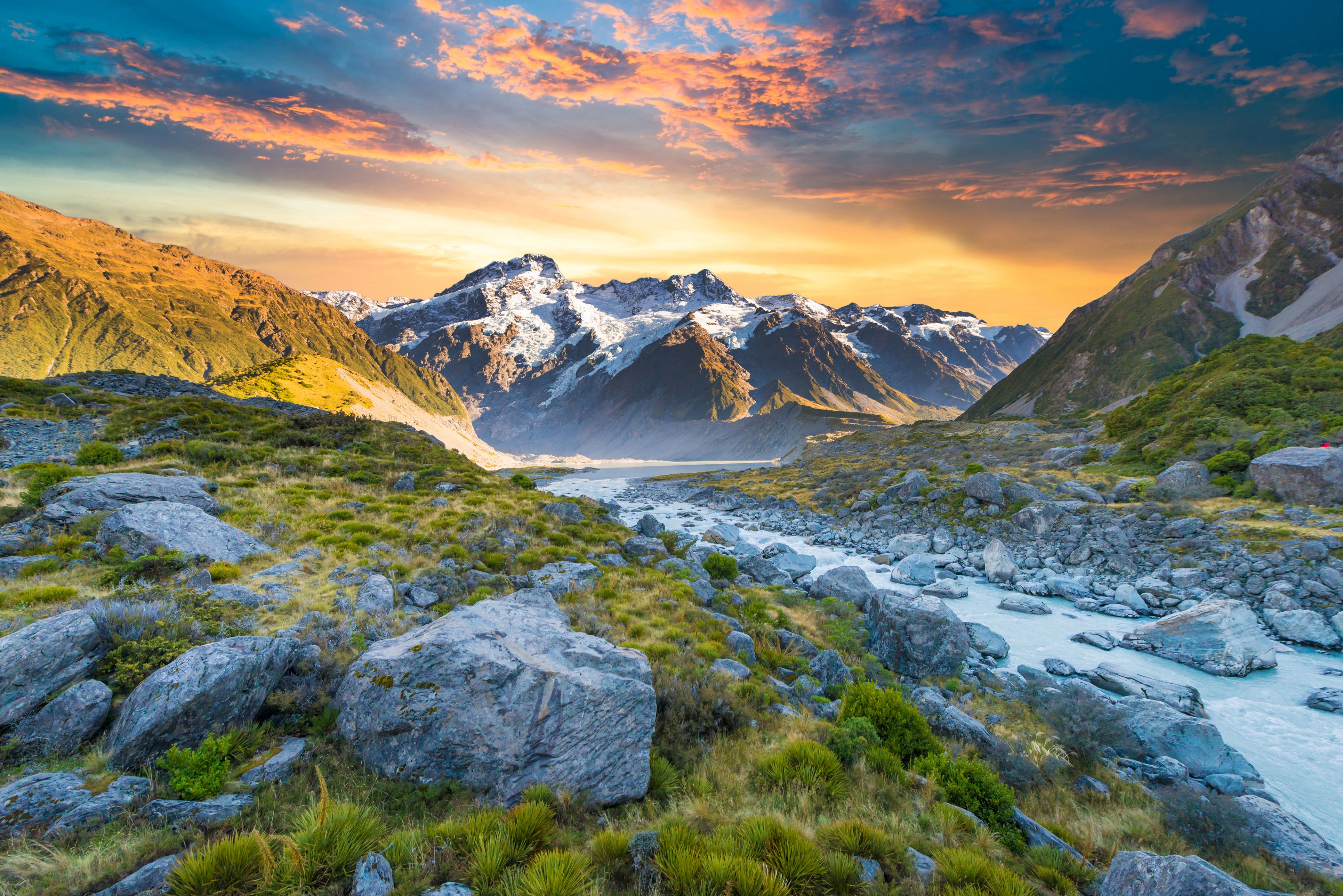New Zealand Golf Vacation - Queenstown Scenery - Ker & Downey World Travel