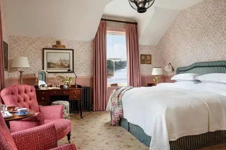 Ballynahinch Superior River View Room Ireland