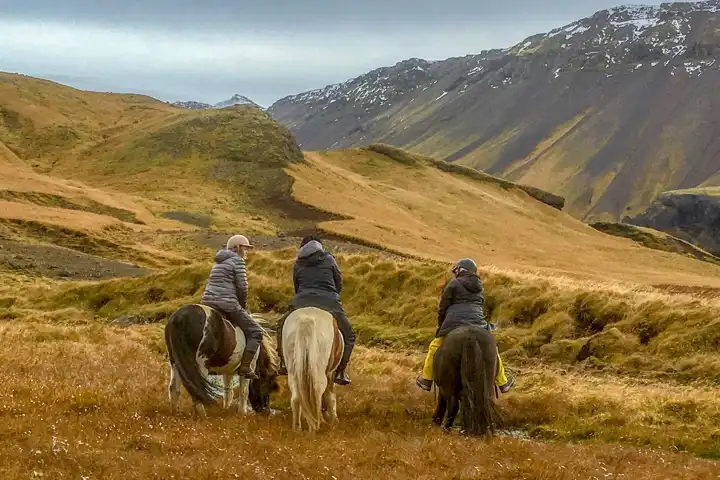 Iceland Family Vacation HERO