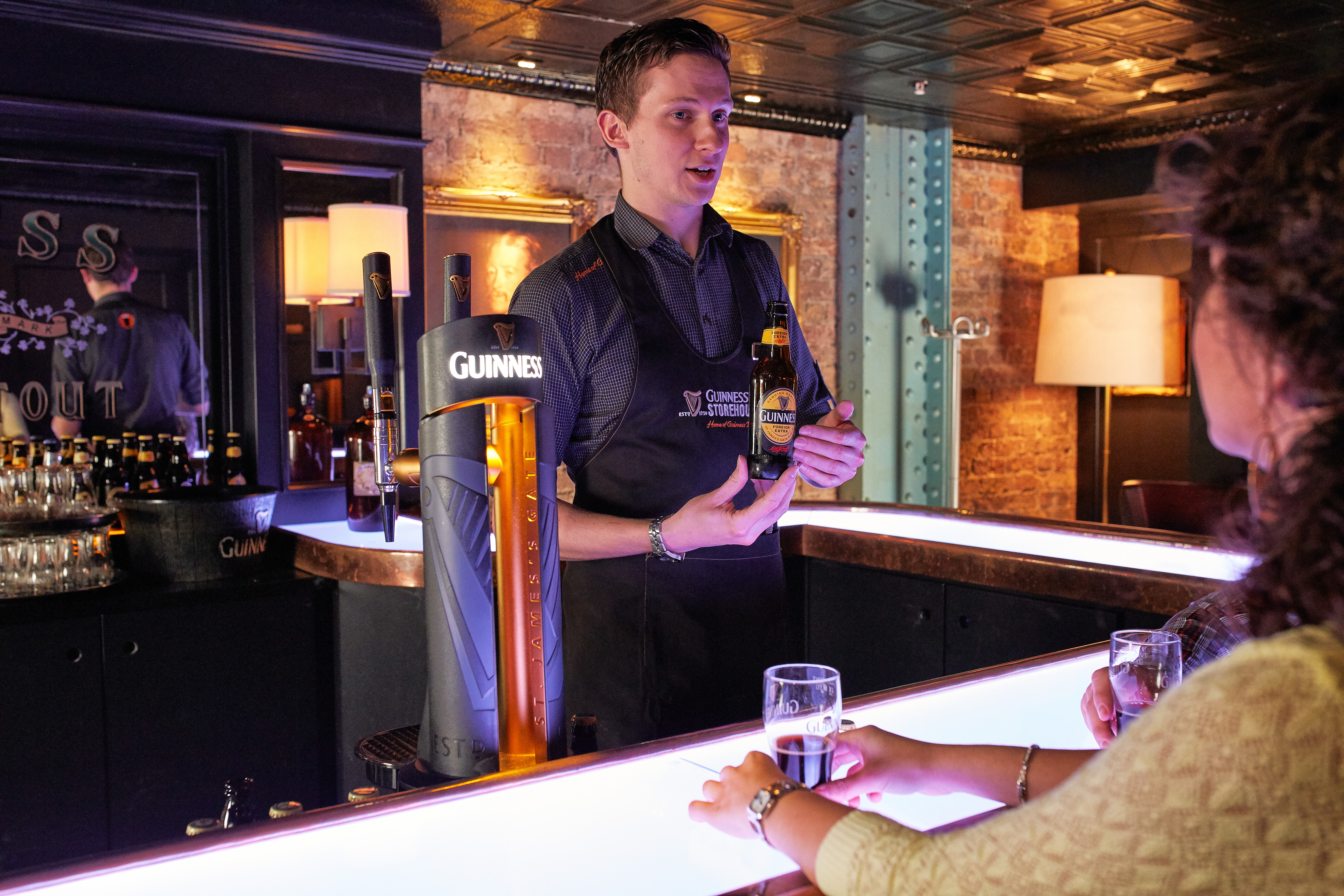 Ireland-Guinness-Storehouse-Connoisseur-Bar