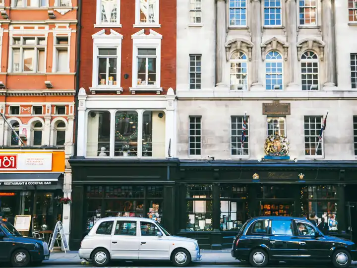 Spend Christmas In London London Vacation Packages Best Christmas Experiences In London Black Cab