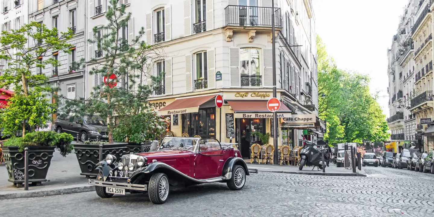 France_Montmartre_Paris_Street_Cafe