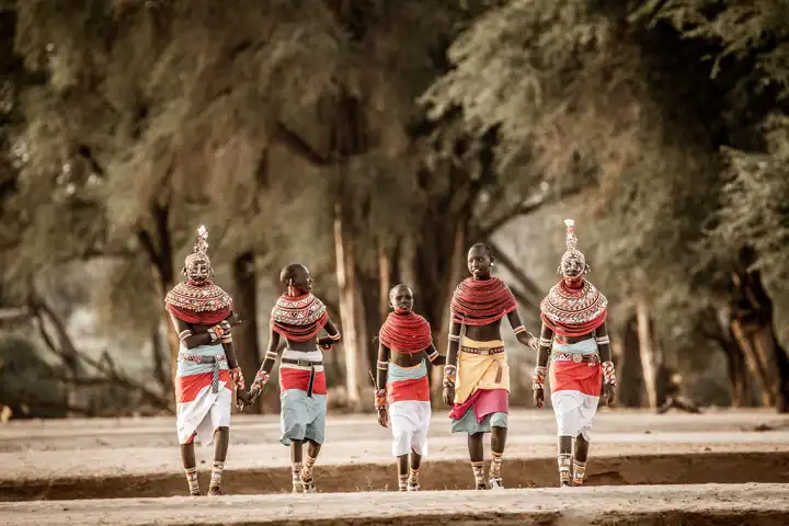 Safari And Beach Kenya And Seychelles FEATURE Sasaab Copyright Scott Ramsay